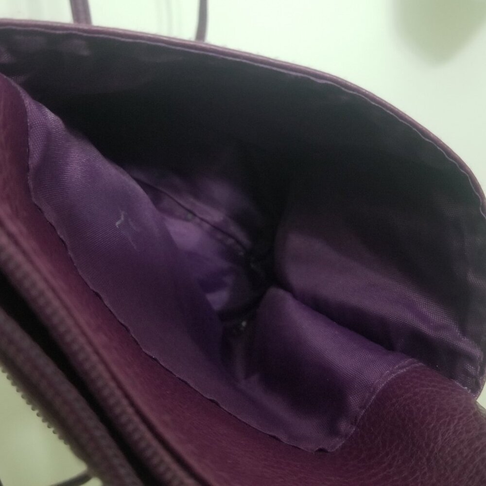 lovely purple purse w strap and several pockets - Picture 7 of 13